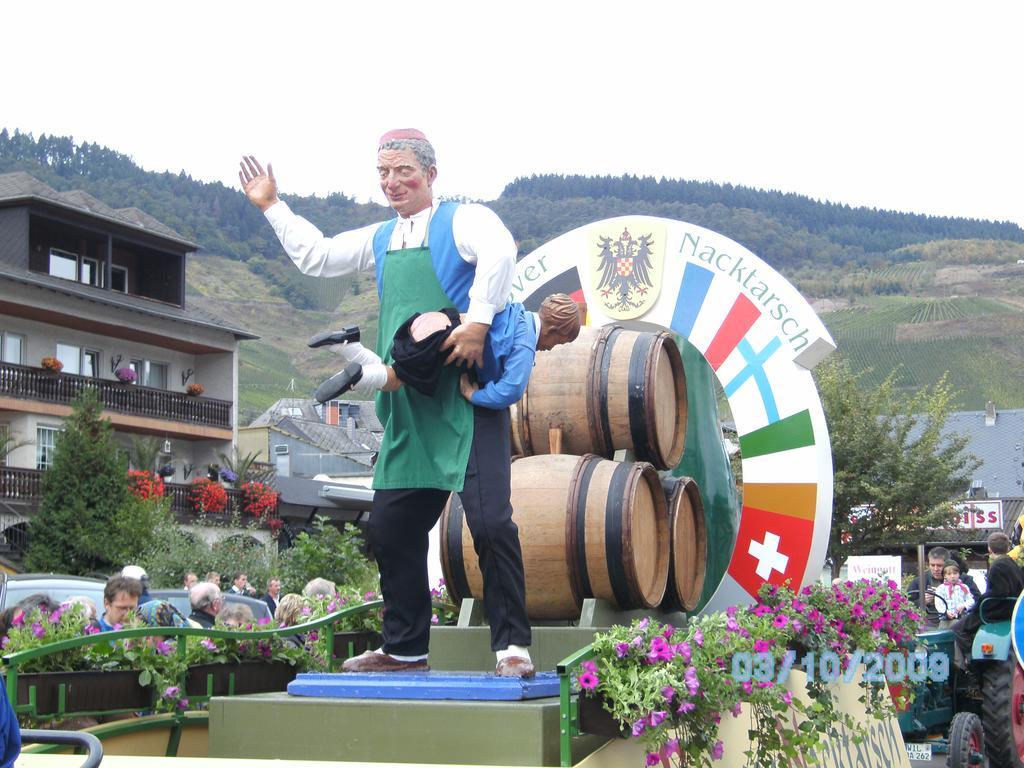 Gaestehaus Heidi Kröv Buitenkant foto